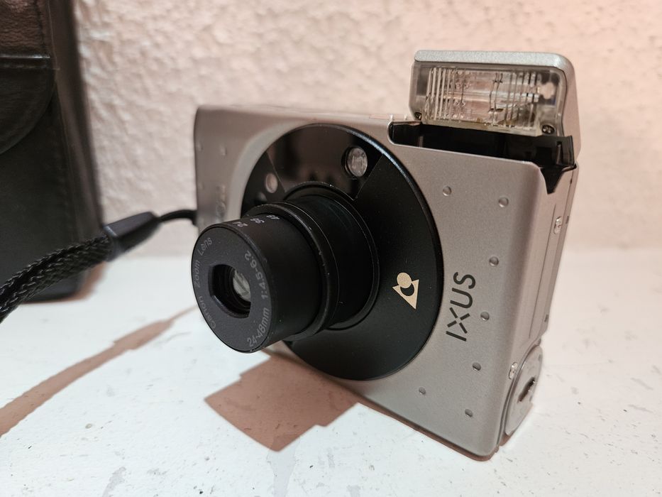 Aparat analogowy Canon IXUS