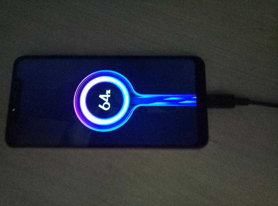 Красунчик Xiaomi Redmi Note 6 Pro 32Gb з чохлом!