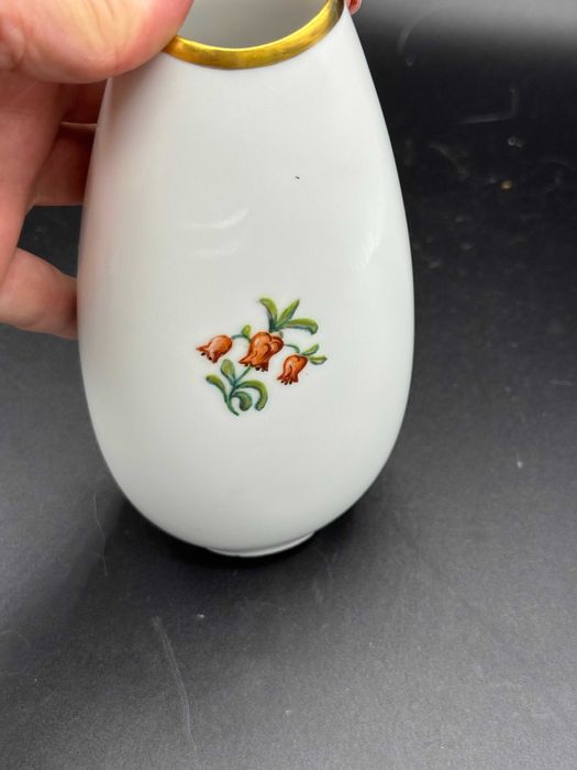 Wazonik w róże Thomas