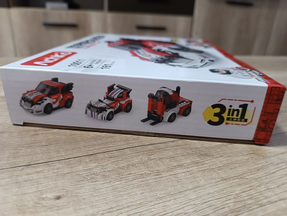 Zestaw klocków a'la lego, klocki samochód wyścigowy do skladania