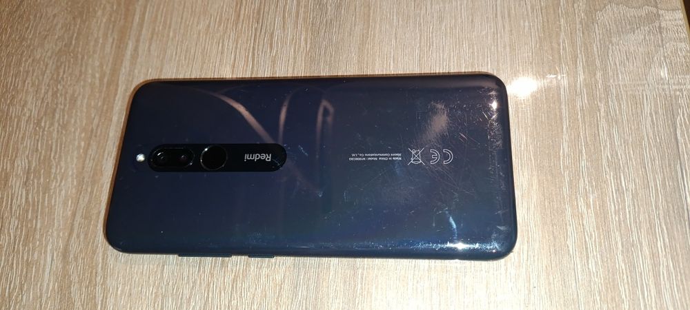 Redmi 8 4/64 стан гарний