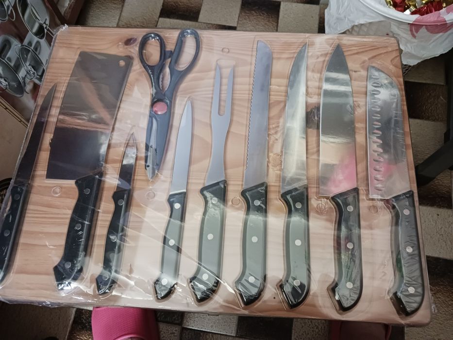 Conjunto de cozinha de 11 peças com tábua de cortar nova