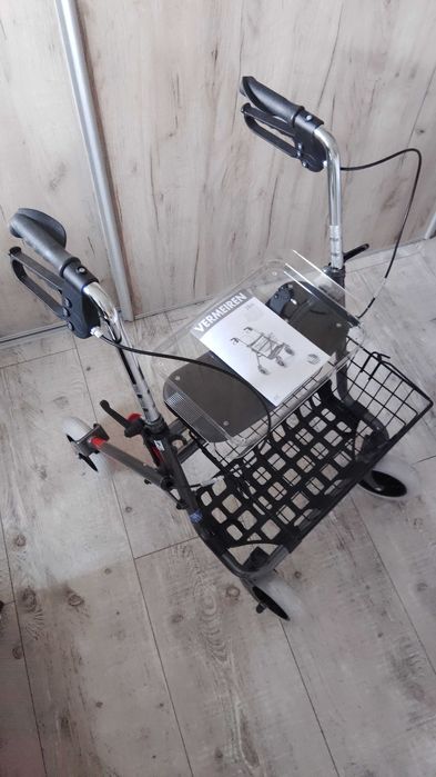 Balkonik stalowy nowy