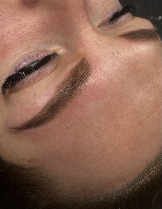 Makijaż permanentny brwi ombre brows metoda pudrowa