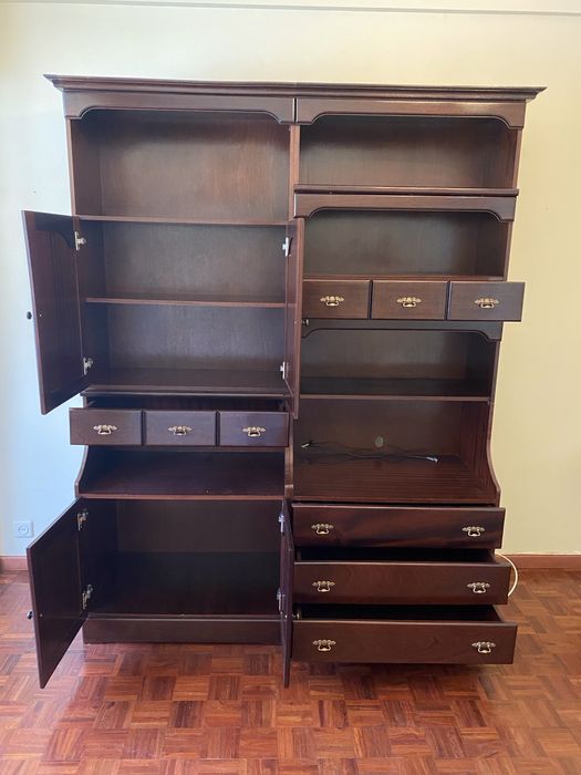 Móvel de Sala em Madeira Maciça - Excelente Estado