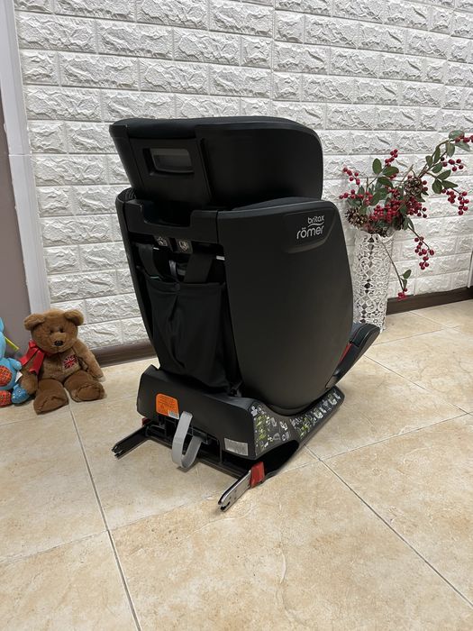 Автокрісло Britax Romer ADVANSAFIX IV M Група 1/2/3 (9-36кг) брітакс