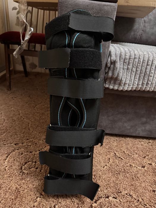 Бандаж колінного сустава