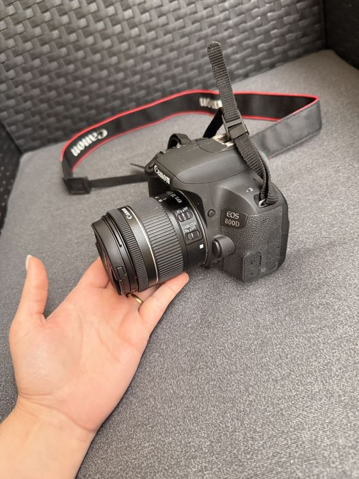 Canon EOS 800D + 18-55mm + 75-300mm + Bolsa Original