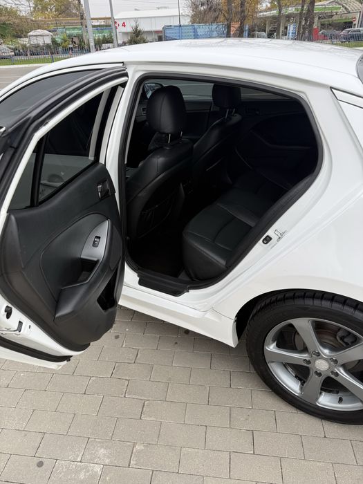 Продам свою KIA K5 в хорошем состояние