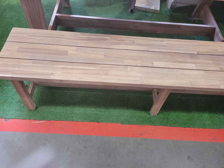 Wyprzedaż Zestaw stół 2 x ławka 2x taboret
