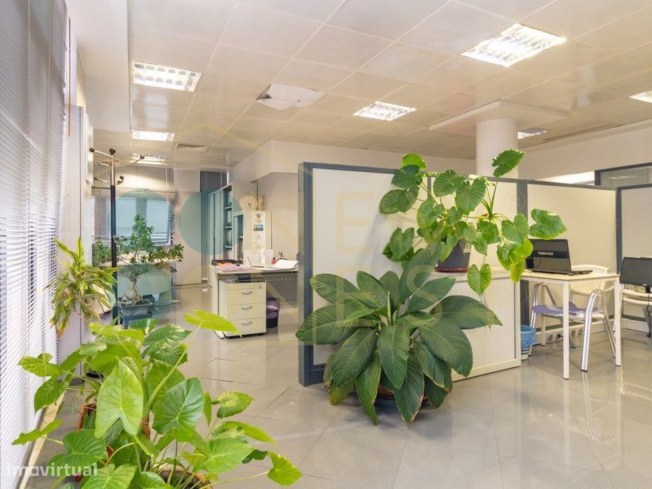 Escritório amplo com terraço de 77m2 na baixa de Setúbal, com possi...