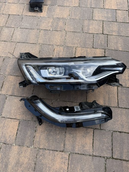 Prawa Lampa reflektor renault talisman