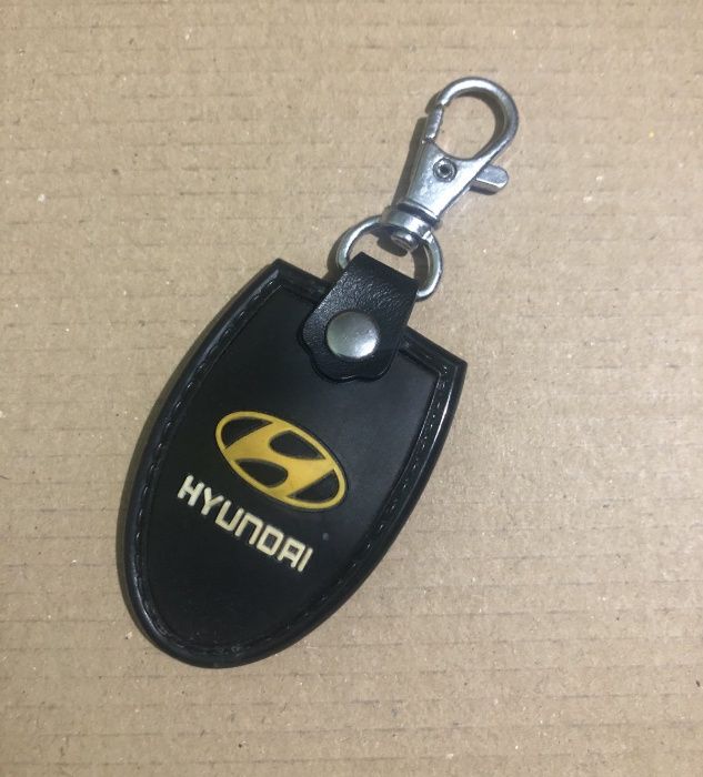 Хюндай, брелок для ключів , гарний стан