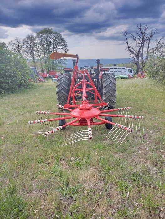 Juntador de feno Pottinger TOP 33