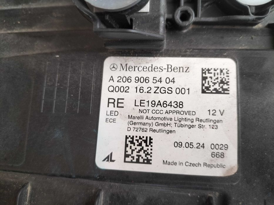 Mercedes C klasa W206 full LED digital lampa prawa