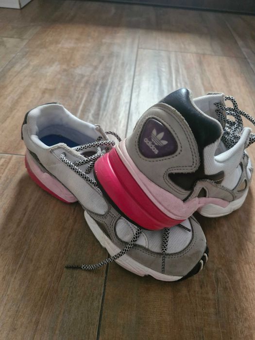 Adidasy marki adidass