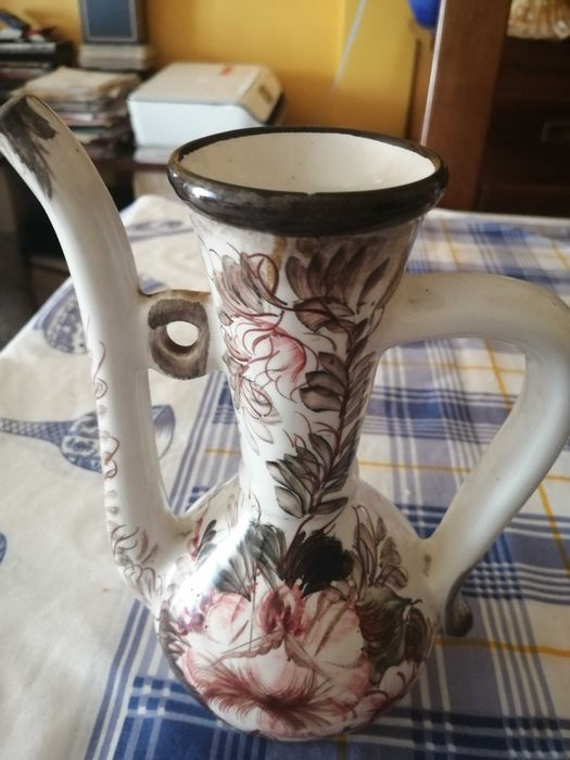 Hand-painted Jugs444483390827417602