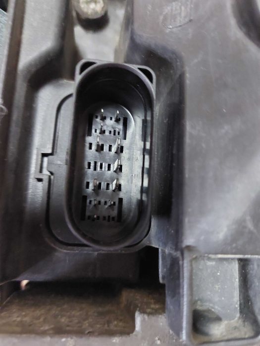 Audi A6 C6 S6 04-08r lampa przód prawa Bi Xenon Skrętny 11pin HELLA EU KPL BDB