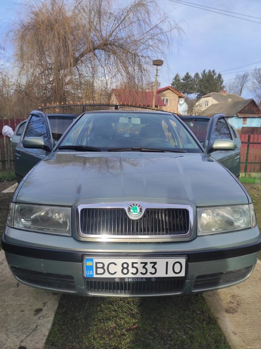 Шкода Октавія тур