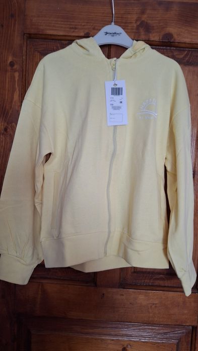 Світшот 158р, жовтий з вишивкою сонечко