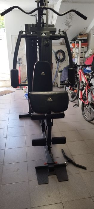 Maquina de musculacao Adidas