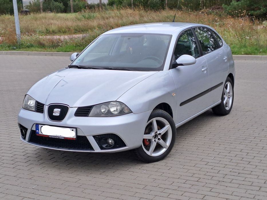 Seat Ibiza Benzyna Zarejestrowana Ładny Stan 5 Drzwi Hak