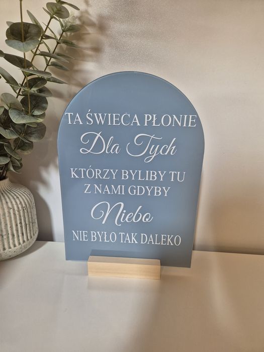 Tabliczka weselna ta świeca płonie dusty blue