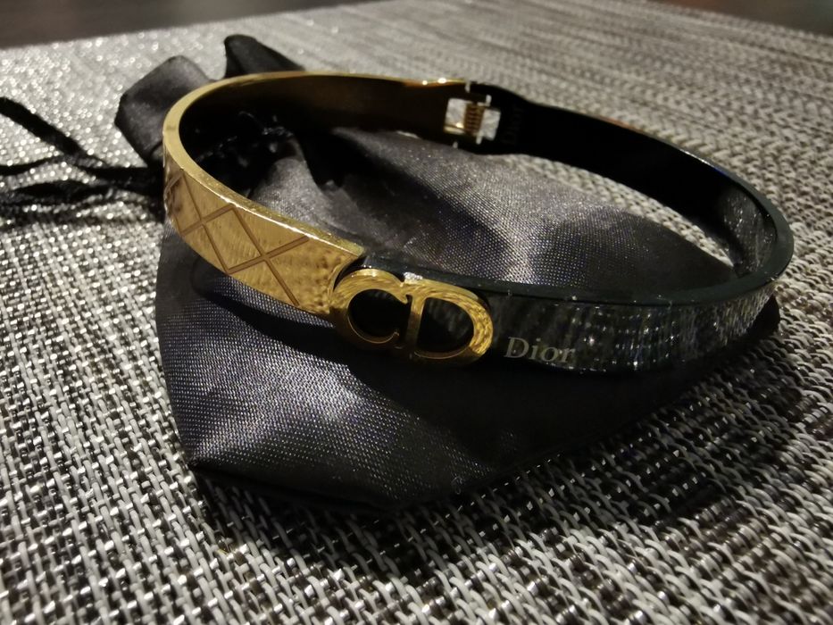 Bransoletka Dior logowana