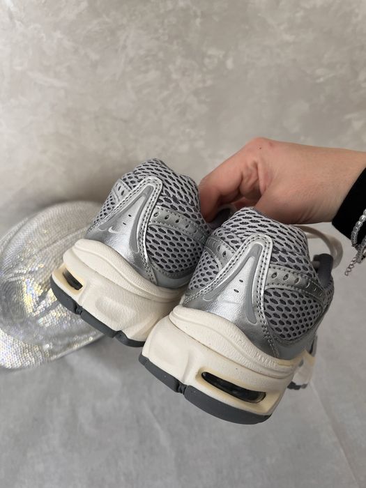 кросівки Nike Air Max Moto 2K Grey/White IQ7592-077