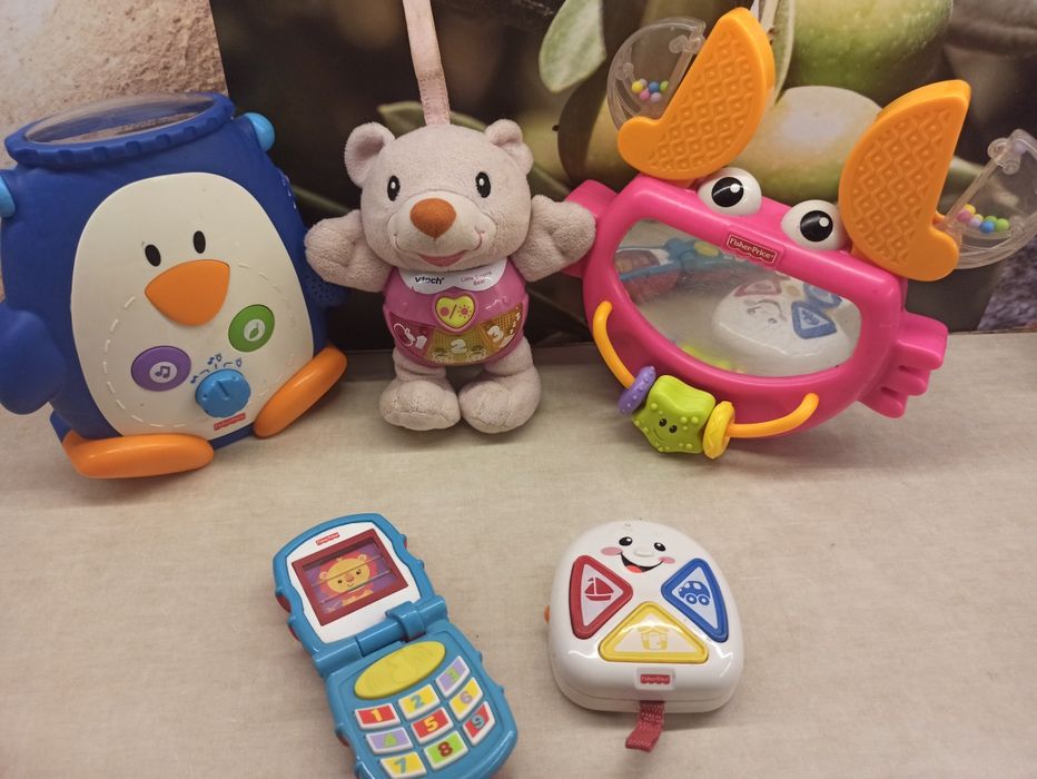 Zestaw zabawek dla maluszka 17szt.