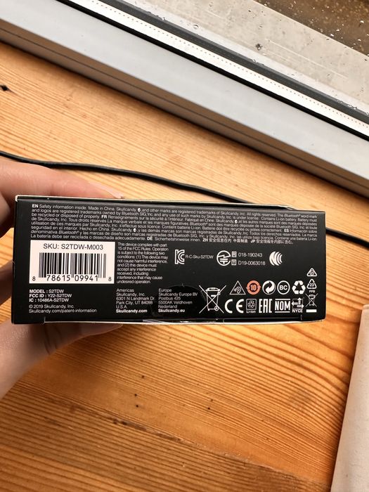 Бездротові вакуумні навушники Skullcandy