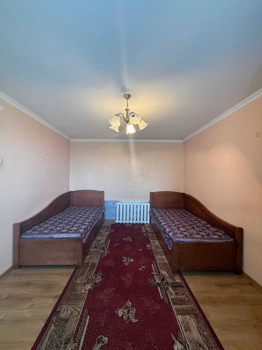 Трикімнатна квартира  район пивзавода Соборна  68 000