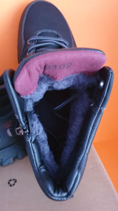 Buty nowe męskie trekkingowe ocieplane czarne rozmiar 44