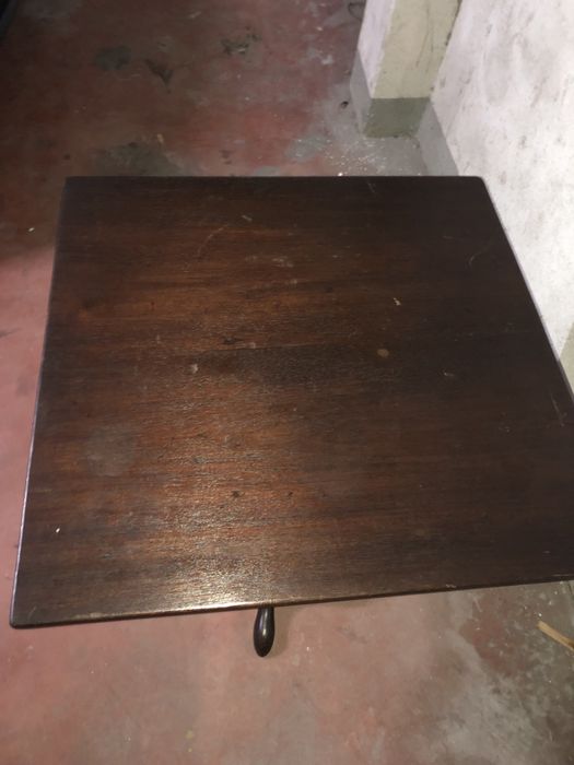 MESA QUADRADA PÉ DE GALO
