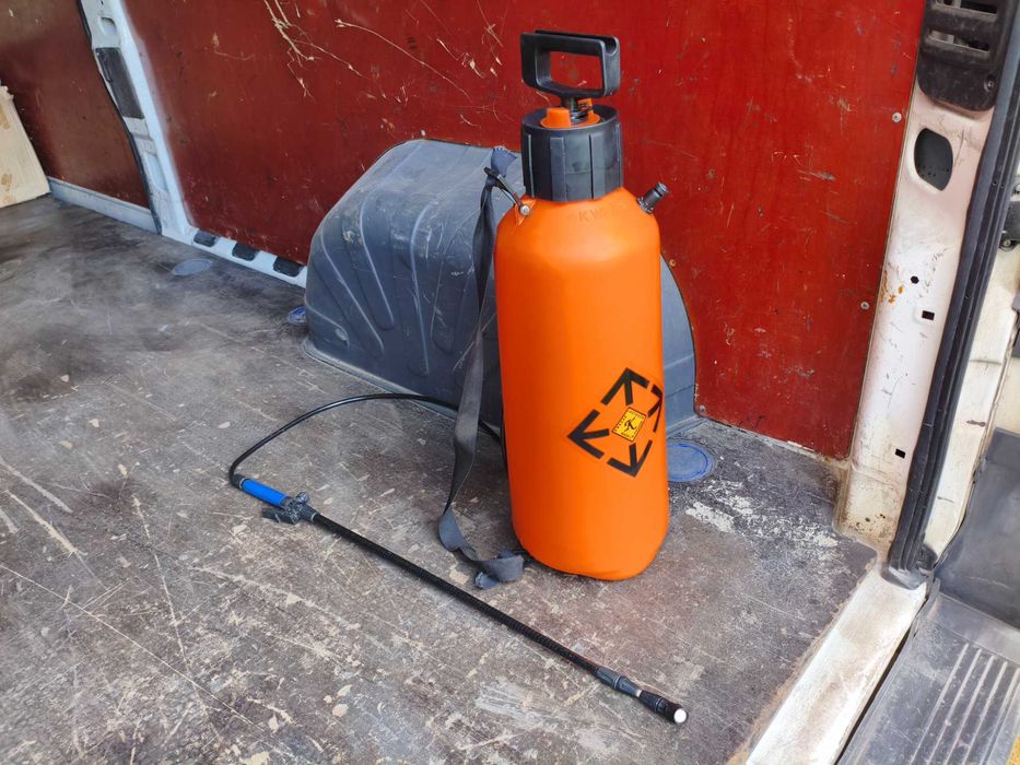 Opryskiwacz Kwazar V12  Stan BDB