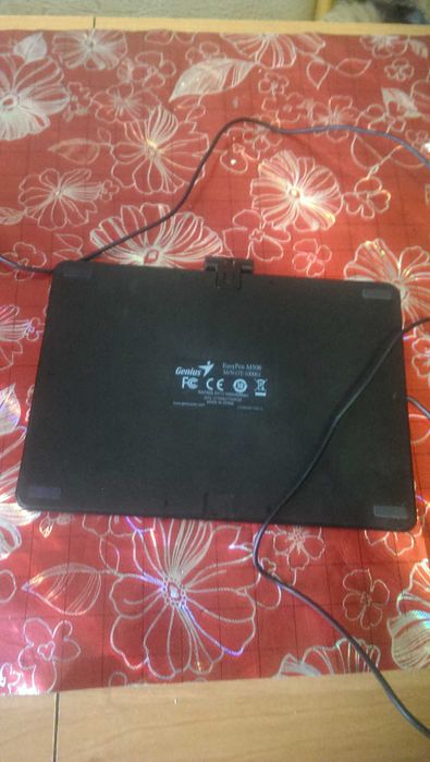 Продаеться графический планшет б/у без карандаша. Не дорого