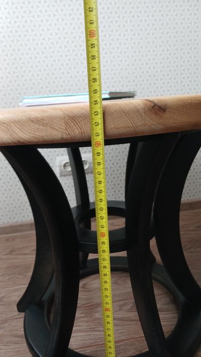 Стіл журнальний з дерева