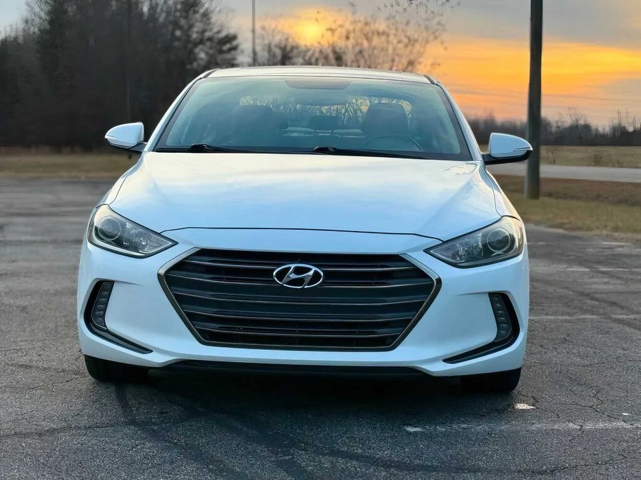 Hyundai Elantra      2017