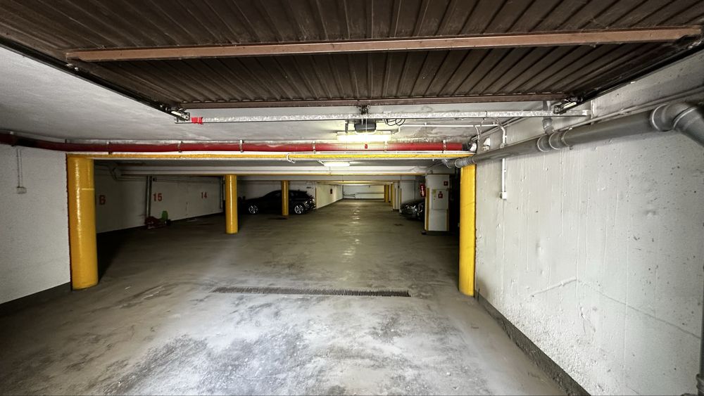 Miejsce parkingowe w hali garażowej, Wilda, centrum