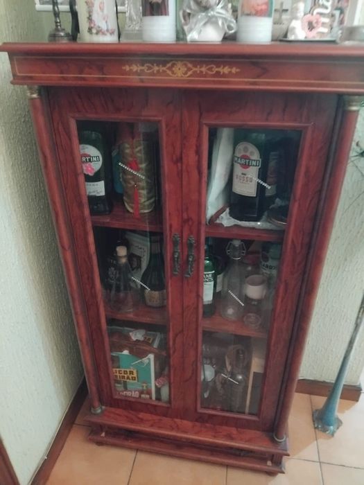 Vendo móvel castanho em muito bom estado