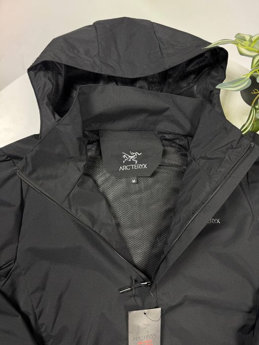 Вітровка arc’teryx