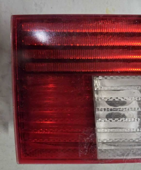 Farolim esquerdo Mala carrinha bmw E39