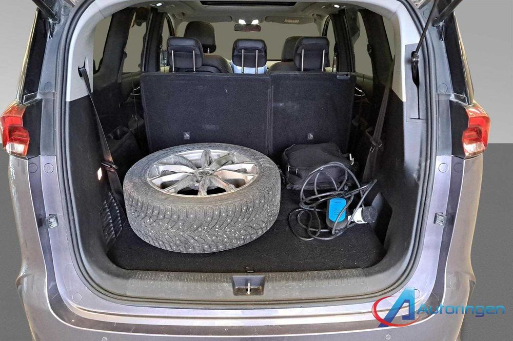 Maxus Euniq 5 ЕЛЕКТРИЧНИЙ VEN 7 місць  52 квт на 350 км Європа CCS2