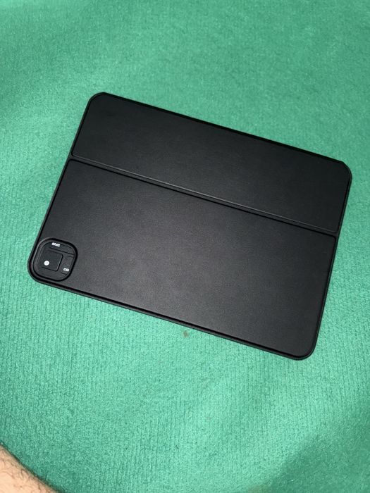 Capa com teclado Ipad 10 polegadas