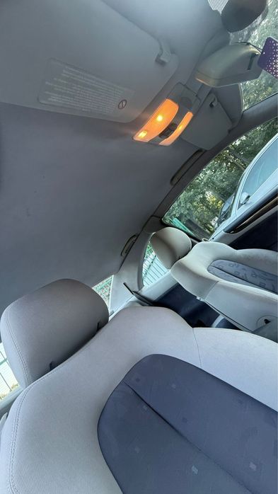 В гарному стані CLK200