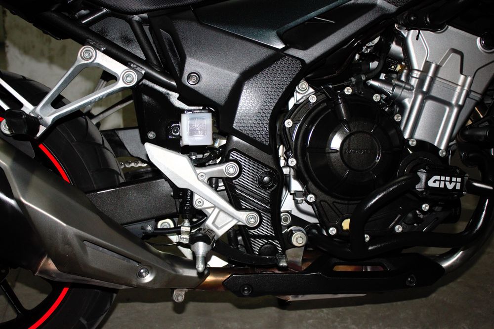 Honda CB500X de 2023 com 16.000km - Pack com Extras