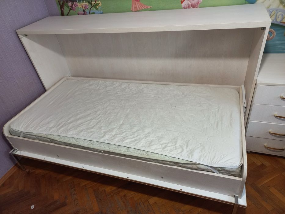 Продам ліжко трансформер в гарному станв