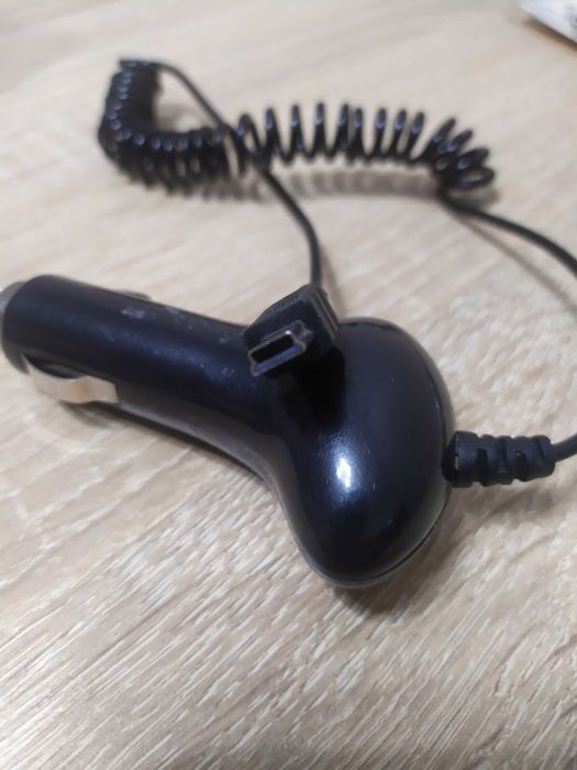 Ładowarka Nokia z cienkim bolcem na gniazdo zapalniczki