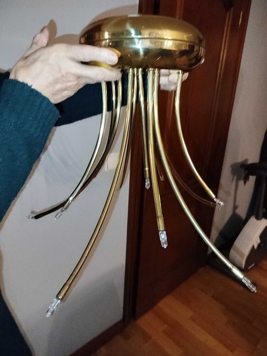 Żyrandol kolor złoty