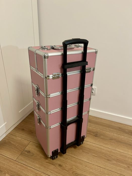 Koferek kosmetyczny walizka na kółkach